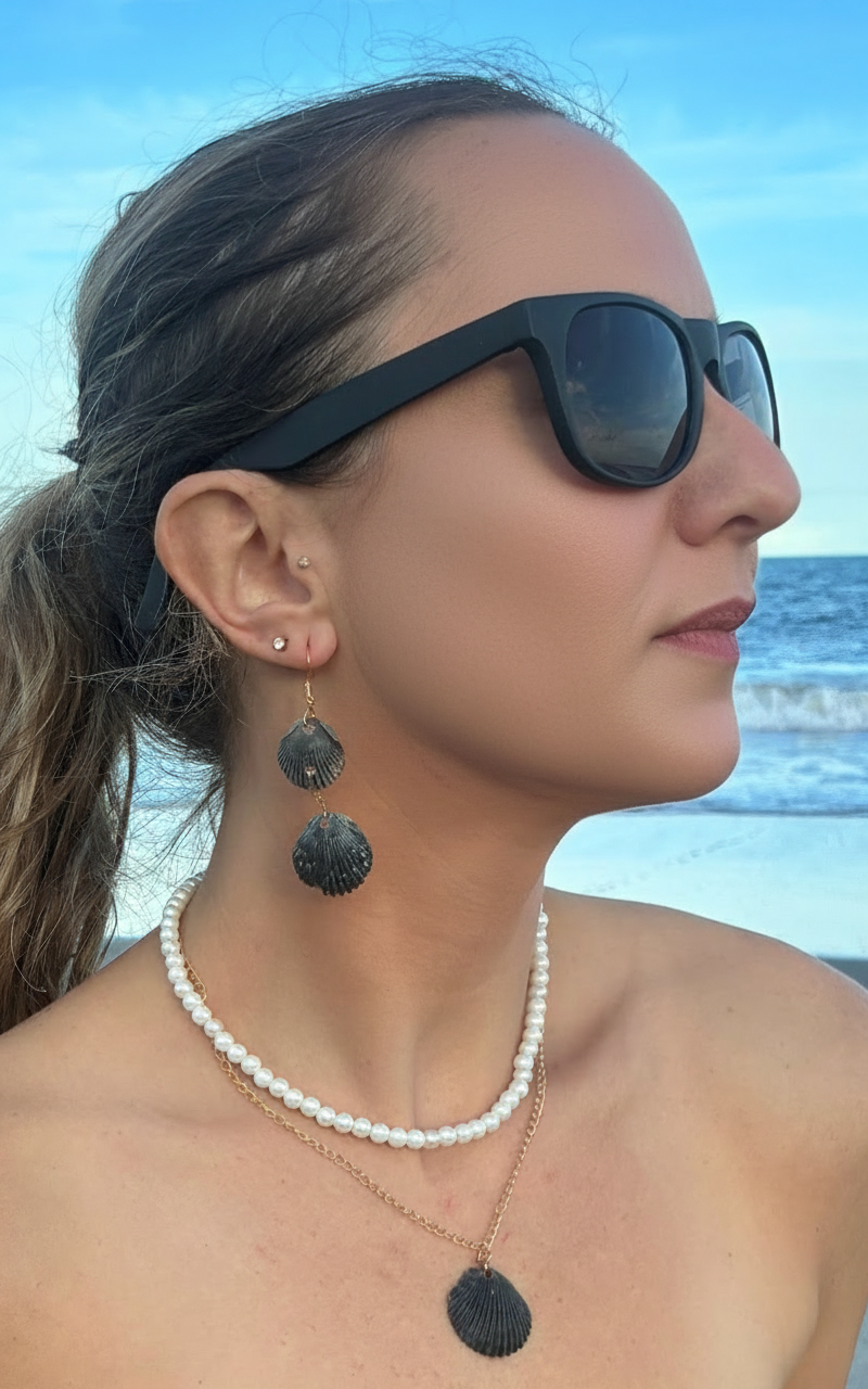 Ursula Earrings 🖤