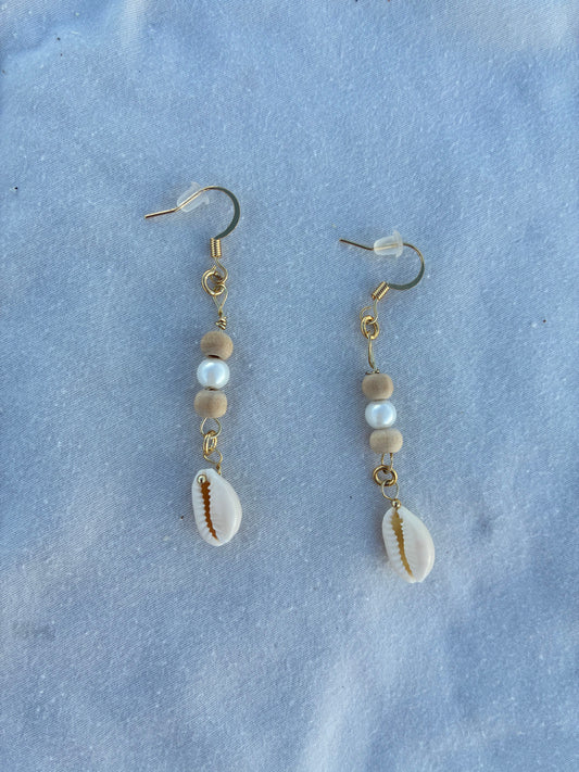 Capri Earrings 🐚